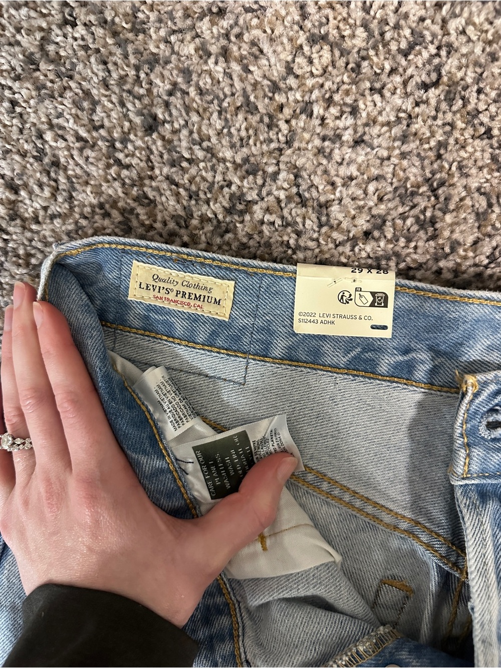 Levi Original 501 Original Cropped Light Wash 29 x 28 - Picture 7 of 10